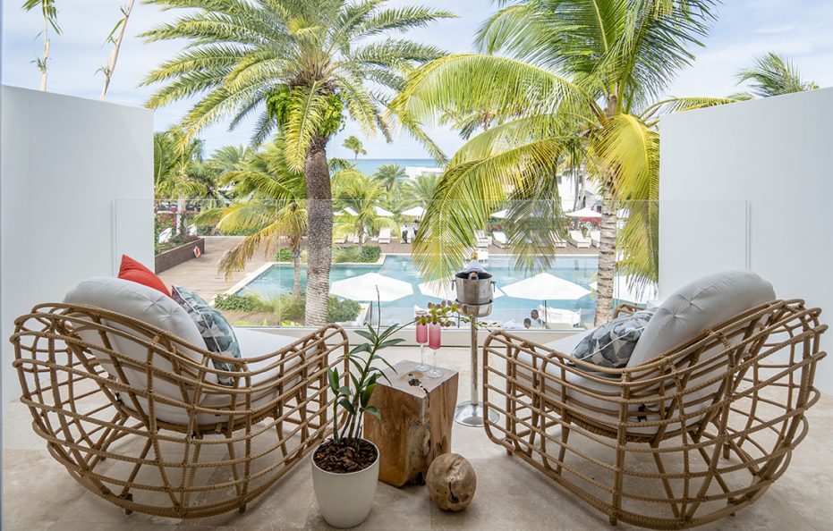 Hodges Bay Resort I Pool & Garden View Junior Suites