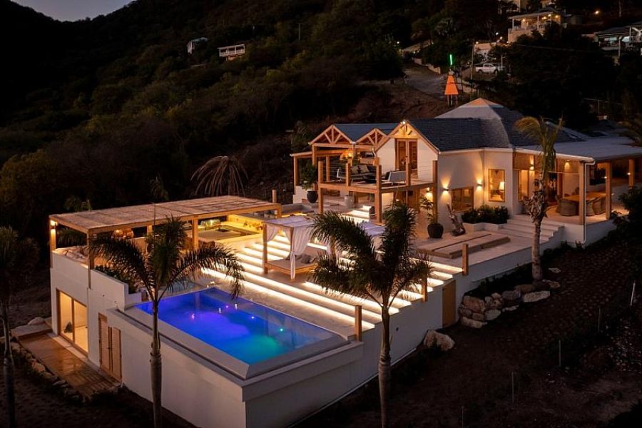 Luxury villa in Antigua - Book Antigua